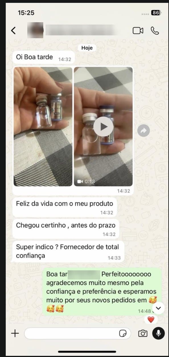 Print de conversa no WhatsApp com fotos dos frascos recebidos